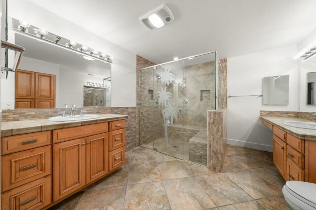 bathroom in sacramento