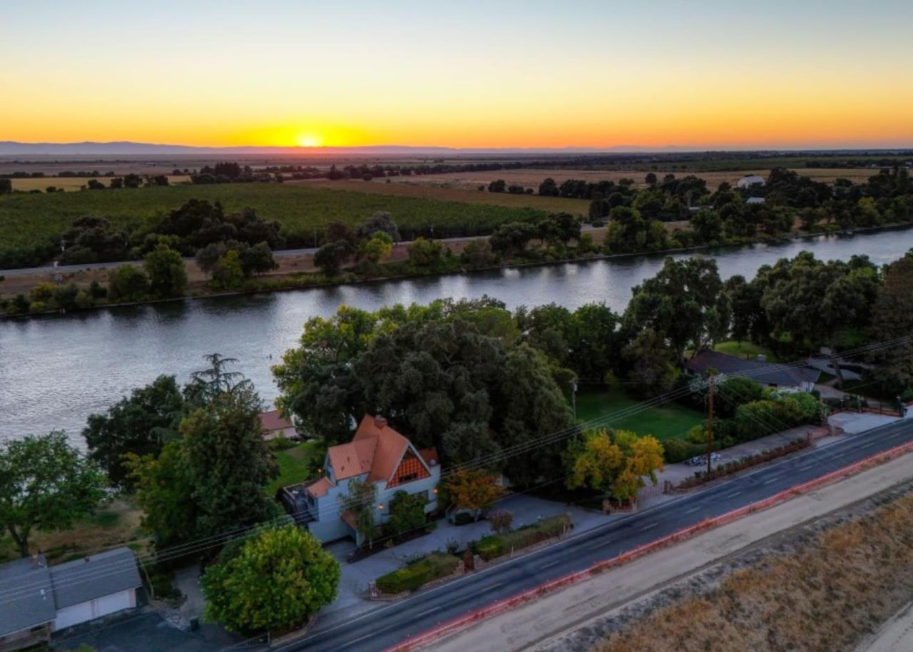 Old Sacramento Halloween 2026: River Cruises, Sips & Spooky Nights on the Water