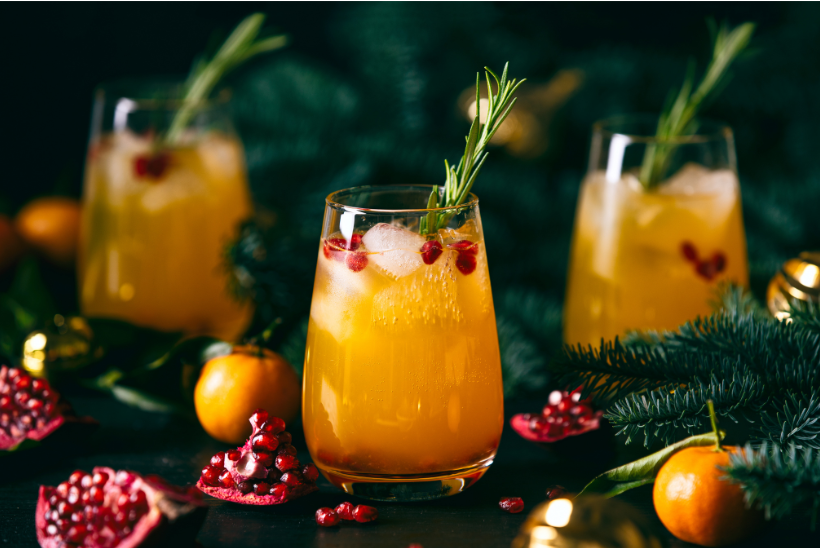 holiday cocktails with pomergranite